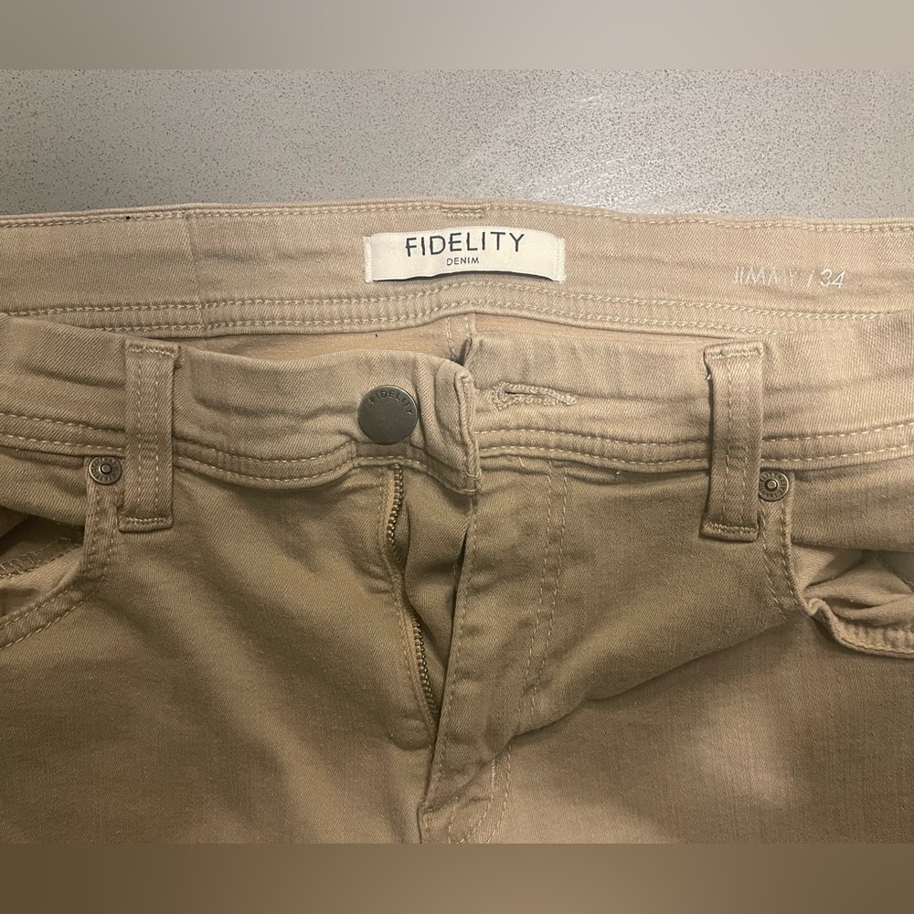 Men’s Fidelity Jimmy jeans khaki color